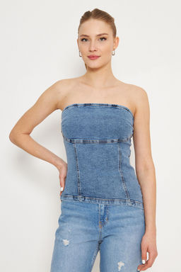 Trendyolmilla Mavi Straplez Yaka Asimetrik Denim Bluz TWOSS25BZ00066
