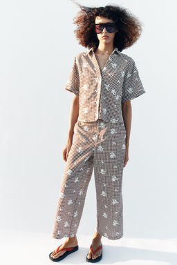 CAMISA CUADROS BORDADOS / Marr?n / Crudo
