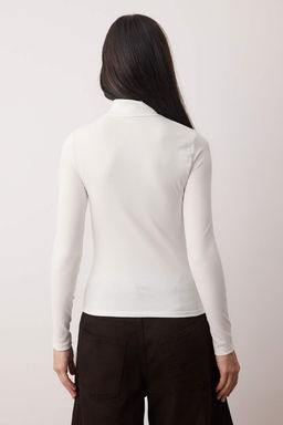 Ekru Onu Full C?tc?t Kapama Kaskorse Fitted/Vucuda Oturan Orme Bluz TWOAW26BZ00329 - Trendyolmilla фото 4