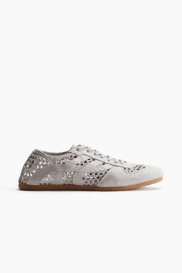 Zapatillas deportivas efecto crochet