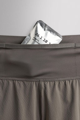 PANTALONES CORTOS TRAIL RUNNING / Gris antracita - Zara фото 9