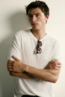CAMISETA REGULAR FIT C??AMO - VISCOSA / Blanco roto - Zara фото 5