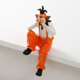 Фигурка полистоун «Клоун с леденцами, сидит», бело-оранжевый, 10×9.5×20 см
