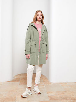 Kap??onlu D?z Uzun Kollu Kad?n Mont