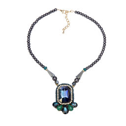 Короткое ожерелье из бусин с подвеской цвета ТОПАЗ