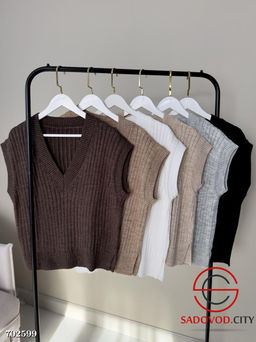 Женская жилетка вязаная