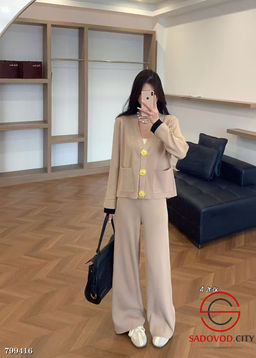 Женские костюмы из трикотажа машинной вязки