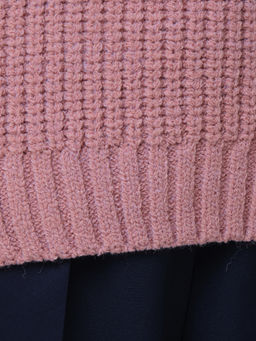 Жилет вязаный