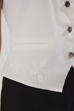 Trendyolmilla Beyaz Fitted Nak?sl? Pamuklu Dokuma Yelek TWOSS25YE00112 фото 4