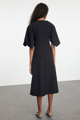 Siyah Melek Kol Detayl? A Kesim Etegi Volanl? Midi Dokuma Elbise TWOAW25EL00189 - Trendyolmilla фото 5