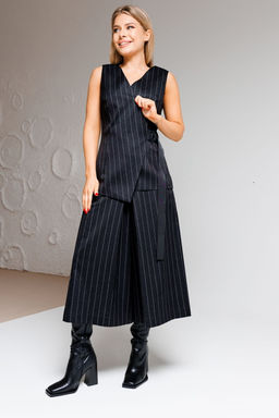 Костюм AmberA 2052в темно-серый / полоска