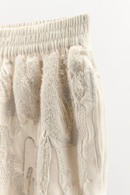 BEADED TEXTURED BERMUDA SHORTS - Zara фото 8