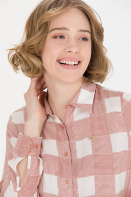 Женская пудровая рубашка с длинным рукавом Неожиданная скидка в корзине