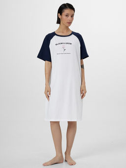 Сорочка ночная женская белая с надписью Bloom&Grow