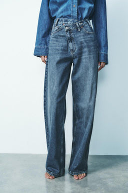 HIGH-WAIST TRF WIDE-LEG JEANS WITH CROSSOVER WAISTBAND - Zara фото 44