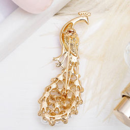 Брошь «Павлин», с жемчужным хвостом, разноцветная в золоте