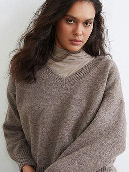 V Yaka Oversize Kad?n Triko Kazak