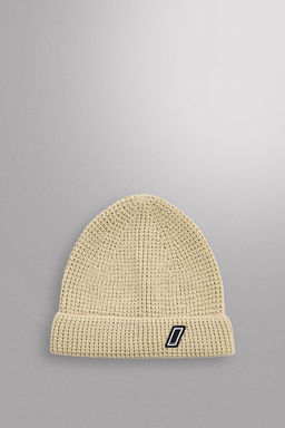 GORRO PUNTO ESTRUCTURA WAFFLE / Arena