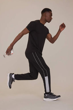 DeFactoFit Standart Fit Bisiklet Yaka S?rt Bask?l? Bask?l? Sporcu K?sa Kollu Tisort  фото 7