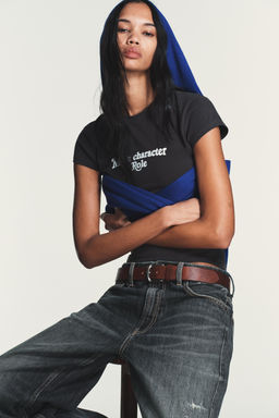 T-SHIRT WITH FRONT SLOGAN - Zara фото 2