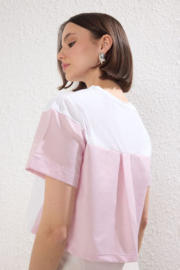 TRENDYOLMILLA Pembe Relaxed/Rahat Kal?p Crop Dokuma Garnili Orme T-Shirt TWOSS25TS00054 фото 2