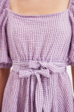 Mor Kareli Belden Ac?lan Kare Yaka Mini Dokuma Elbise TWOAW22EL0051