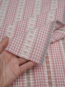 Вареный (стираный) хлопок Вышивка-цветочки цв.темная роза, ш.2.5м, хл-100%, 150гр/м.кв - Купава фото 3