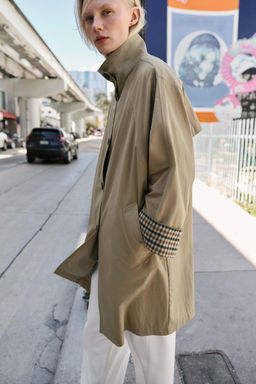 OVERSIZE TRENCH COAT WITH CHECK CUFFS - Zara фото 17