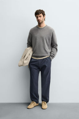 RELAXED FIT PLEATED TROUSERS