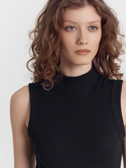 Топ женский черный в рубчик - Mark formelle фото 4