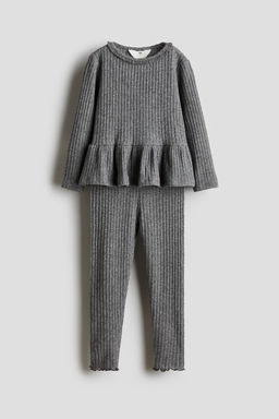 Conjunto de 2 piezas en punto de canale