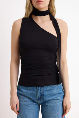 Siyah Fitted/Vucuda Oturan Asimetrik Yaka Baglama Detayl? Yumusak Orme Bluz TWOSS26BZ00480