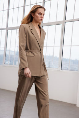 TRENDYOLMILLA Limited Edition Tas Baglama Detayl? Poliviskon Dokuma Blazer Ceket TWOSS24BC00037 фото 4