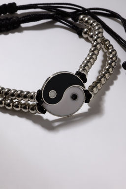 Цена за 2 шт. Браслеты парные «Неразлучники» инь-ян, на бусинах, чёрно-белые в серебре, d=7 см