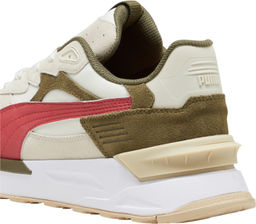 Кроссовки взрослые