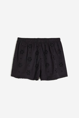 Pantalon playero corto con bordado ingles