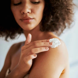 Лосьон для тела с антиоксидантами и ароматом вишни Avon Care, 400 мл