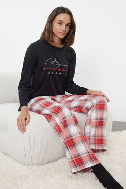 Kad?n Couple/Cift Siyah %100 Pamuklu Sloganl? ve Kalpli Ekoseli Orme Pijama Tak?m? THMAW25PT00160