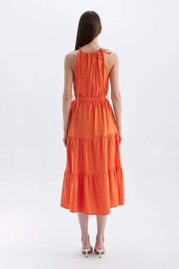 Платье миди без рукавов с воротником-халтер и поясом - Defacto фото 6