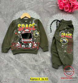 Костюм спортивный с рисунком