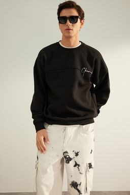 TRENDYOL MAN Limited Edition Siyah Oversize/Genis Kesim Designer Nak?sl? Ici Polarl? Sweatshirt TMNAW24SW00134 - Trendyolmilla фото 2
