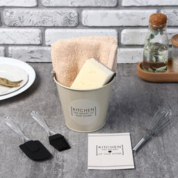 Кухонный набор подарочный «Доляна» Kitchen the heart of our home: полотенце, губка, лопатка, венчик, кисть