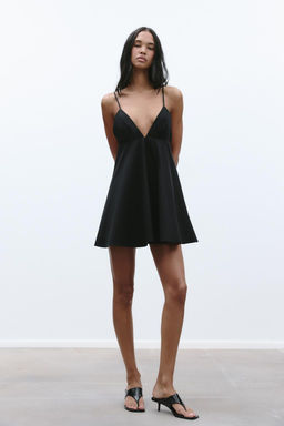 SHORT STRAPPY DRESS