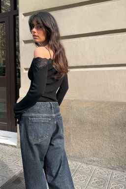 T-SHIRT WITH BARE SHOULDERS - Zara фото 5