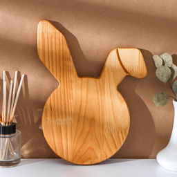 Пасхальный деревянный набор Adelica, подставка для яиц заяц 1 ячейка, сервировочная доска, термонаклейки 7 шт, берёза  фото 3