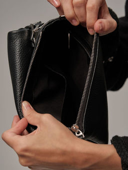 Сумка кожаная на плечо кросс-боди Deboro 31069 черный