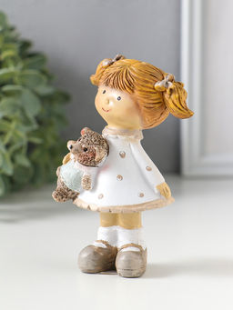 Фигурка полистоун «Девочка с хвостиками в белом платье в горох, с барашком», 6.5×5×10 см