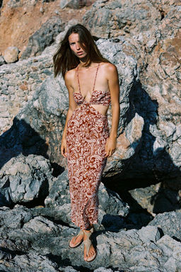 PRINTED MIDI DRESS WITH CUT OUT DETAIL - Zara фото 5