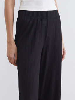 Beli Lastikli Dokulu Kad?n Pantolon