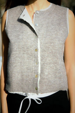 CONTRAST WAISTCOAT TOP